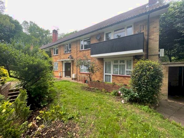 2 Bedroom Flat To Rent In Just Off Hayes Lane, Kenley, CR8