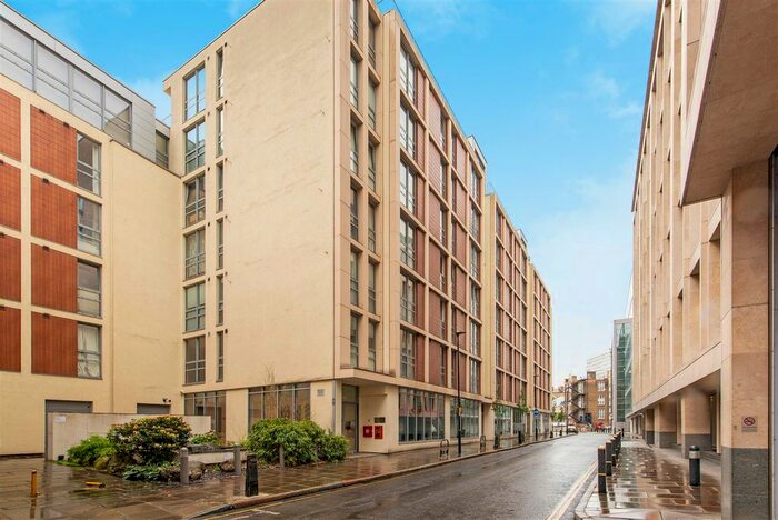 2 Bedroom Flat For Sale In Lamb's Passage, London, EC1Y