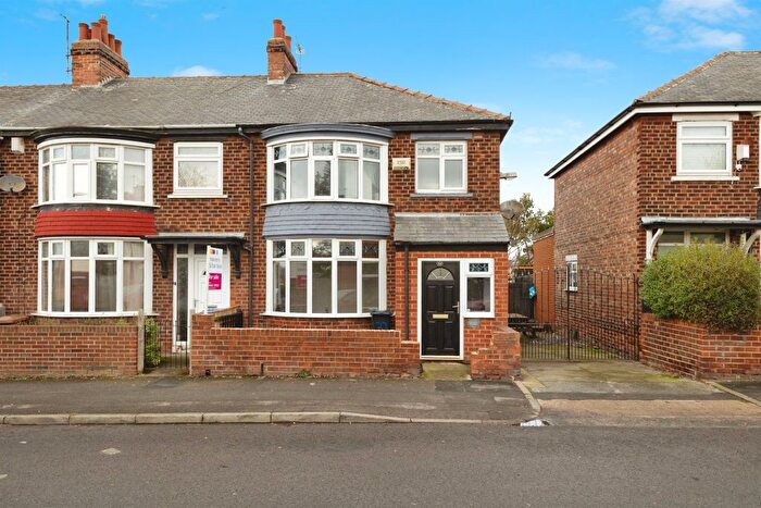 3 Bedroom End Of Terrace House For Sale In Northern Road, Middlesbrough, TS5