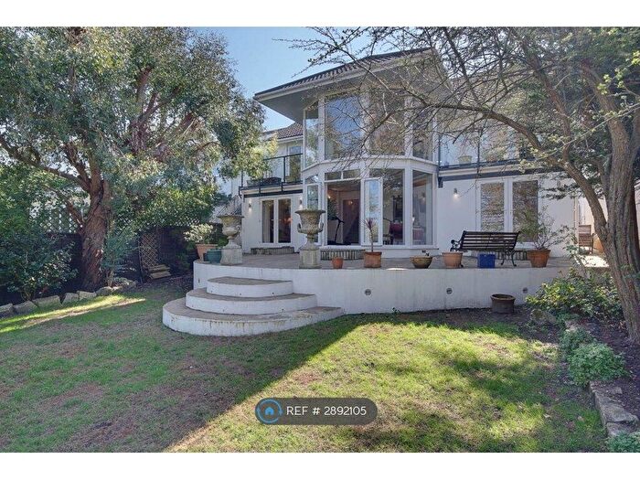 4 Bedroom Detached House To Rent In Feversham Avenue, Bournemouth, BH8