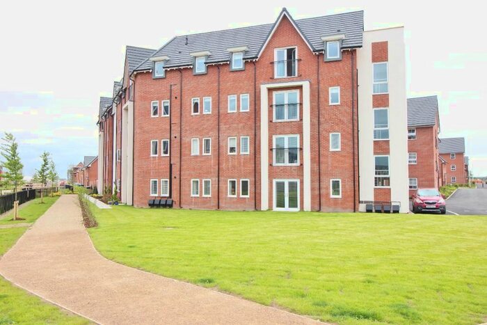 2 Bedroom Flat To Rent In Bramble Court, Kew, Southport, PR8