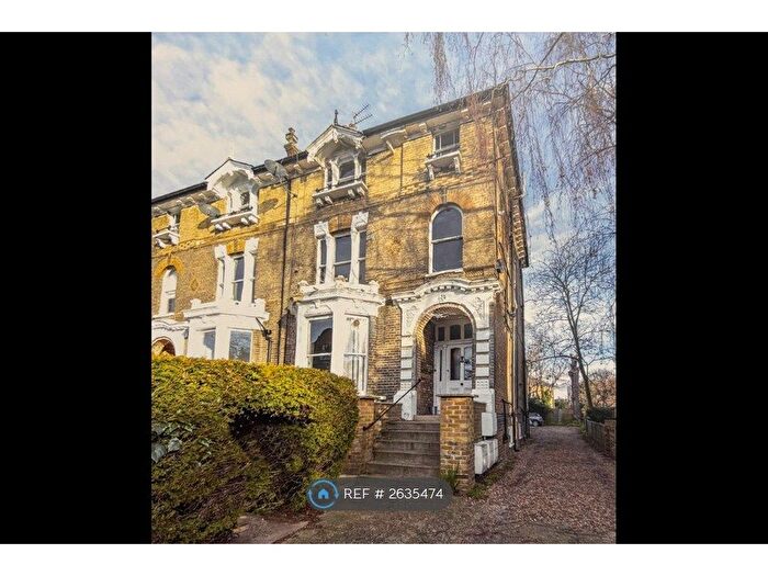 1 Bedroom Flat To Rent In Hampton Road, Teddington, TW11