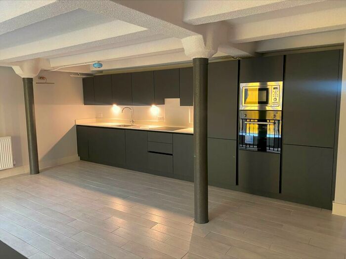 2 Bedroom Apartment To Rent In Tobacco Warehouse, L3