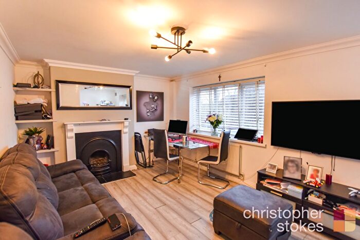 2 Bedroom Maisonette To Rent In Whitefields Road, Cheshunt, Waltham Cross, Hertfordshire, EN8