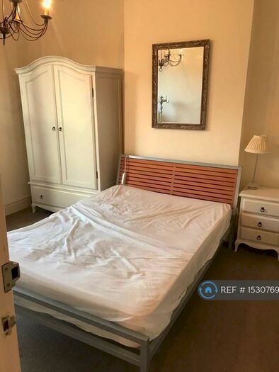 3 Bedroom Flat To Rent In Glen Road, Sheffield, S7