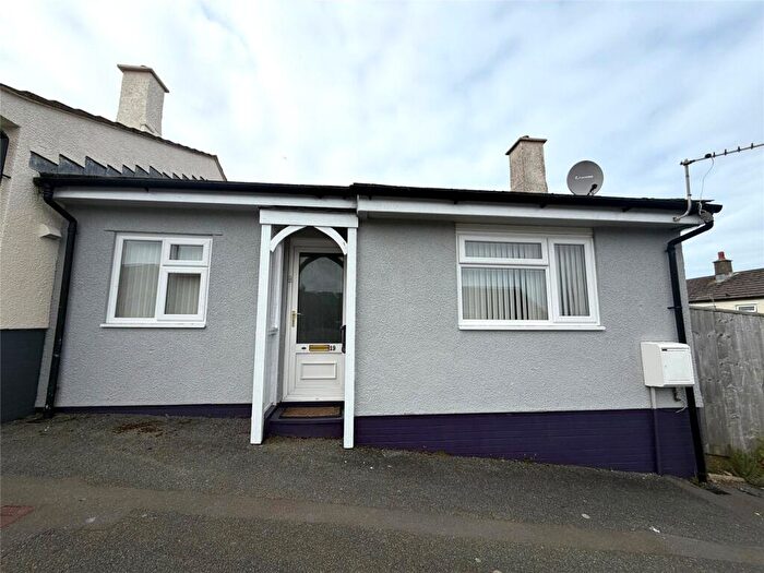 2 Bedroom Bungalow For Sale In Heol Glyndwr, Fishguard, Pembrokeshire, SA65