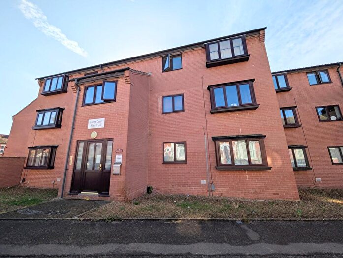 2 Bedroom Flat To Rent In York Road, Wellingborough, NN8