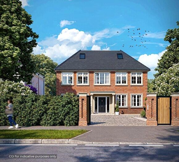 4 Bedroom Detached House For Sale In Beech Hill, Barnet, EN4