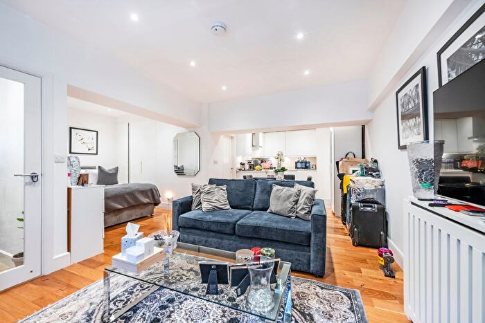 Studio To Rent In Grove End Gardens, Grove End Road, St Johns Wood, London, NW8