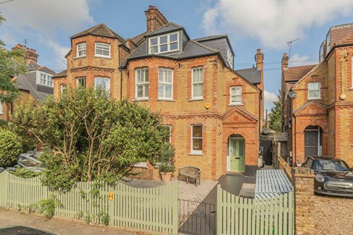 1 Bedroom Flat To Rent In Criffel Avenue, Streatham Hill, SW2