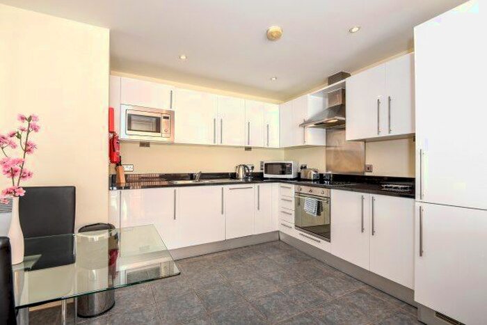 1 Bedroom Flat To Rent In Black Bull Court, London, EC1N