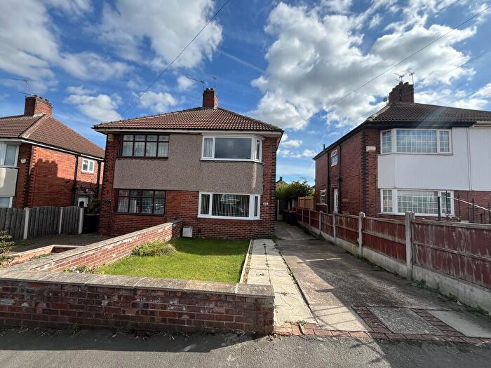 3 Bedroom Semi-Detached House To Rent In Brinsworth Hall Avenue, Brinsworth, S60