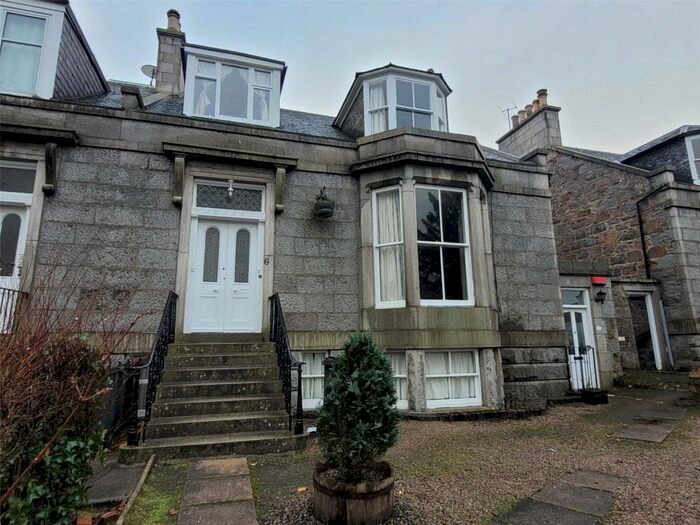 2 Bedroom Apartment To Rent In Carden Terrace, West End, Aberdeen, AB10