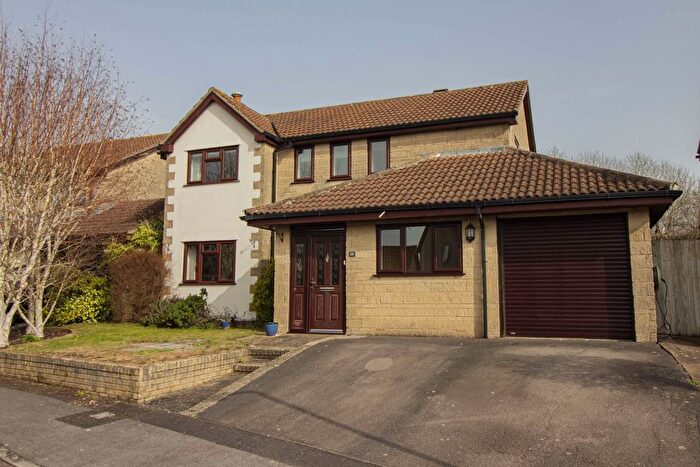 4 Bedroom Detached House For Sale In Priddy Close, Frome, BA11
