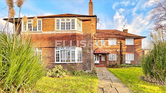 2 Bedroom Apartment For Sale In Maybank Avenue, Wembley, HA0