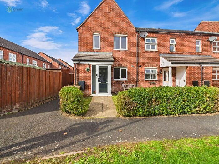 3 Bedroom End Terrace House For Sale In Ward Close, Fradley, Lichfield, WS13