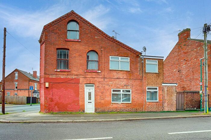 3 Bedroom End Terrace House For Sale In Loscoe Road, Nottingham, NG5