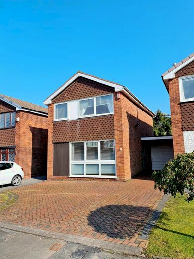 3 Bedroom Detached House To Rent In Daffodil Place, Walsall, West Midlands, WS5