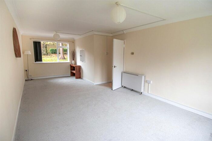 1 Bedroom Apartment For Sale In Yardley Wood Road, Moseley, Birmingham, B13