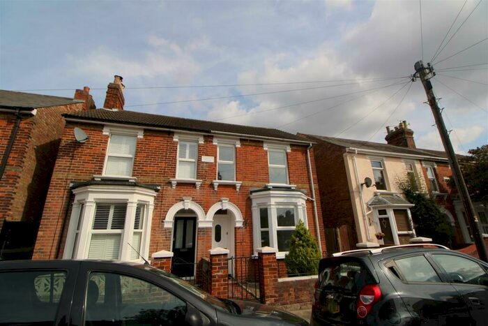 3 Bedroom Semi-Detached House To Rent In Beche Road, Colchester, CO2