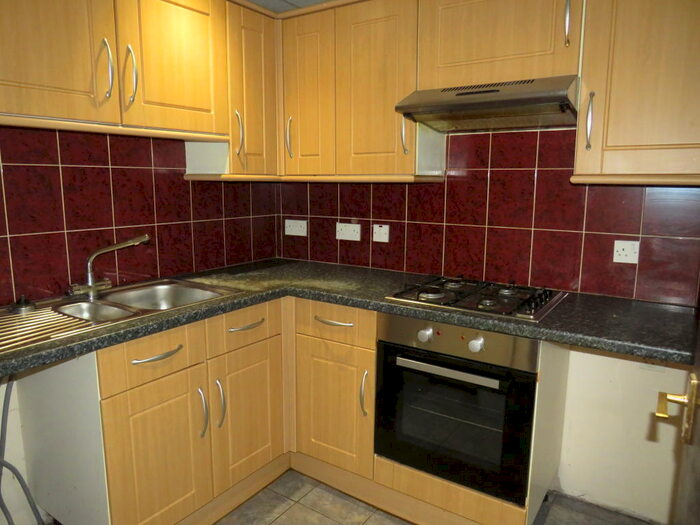 1 Bedroom Apartment To Rent In Bull Close Lane, Halifax, HX1