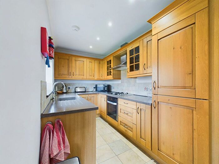 2 Bedroom Detached House For Sale In Green Acres, Par, PL24