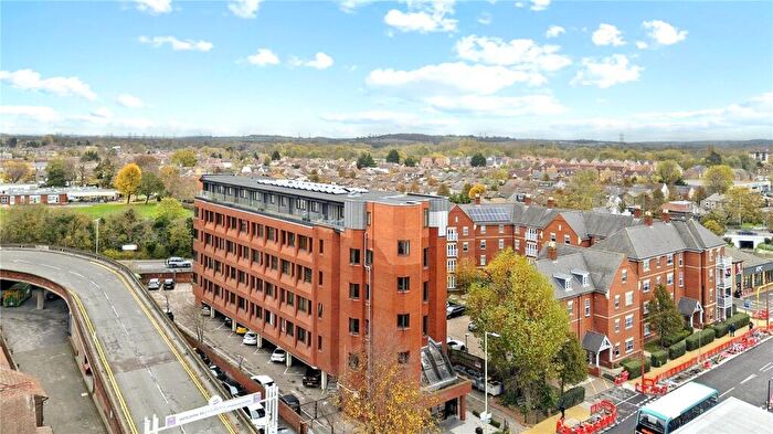 2 Bedroom Flat To Rent In Eleanor Cross Road, Waltham Cross, Hertfordshire, EN8