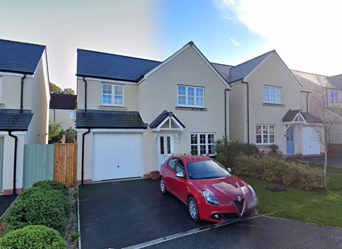 4 Bedroom Detached House For Sale In Meyer Close, Wellington, TA21