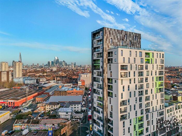 3 Bedroom Flat For Sale In Chancellor House, Bermondsey, SE16