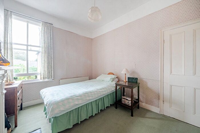 3 Bedroom Terraced House For Sale In Boundaries Road, Balham, London, SW12