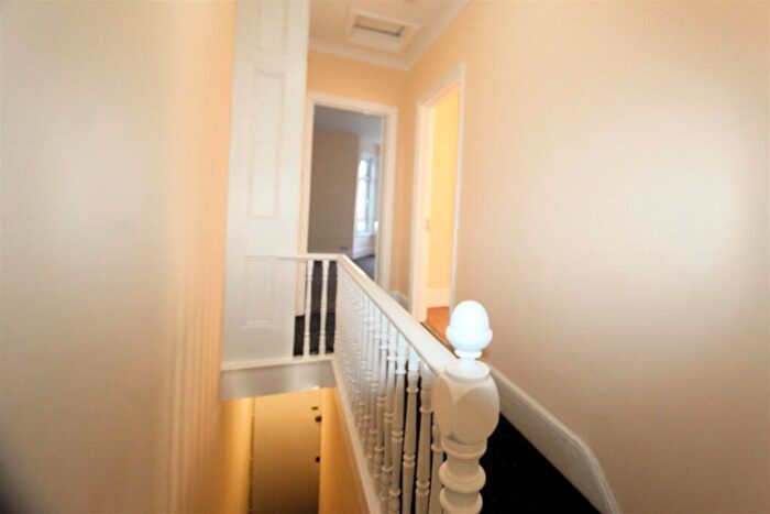 1 Bedroom Barn Conversion For Sale In Canterbury Street, Gillingham, ME7