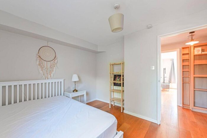 1 Bedroom Flat To Rent In Felixstowe Court, , Gallions Reach, London, E16