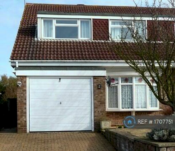 5 Bedroom Semi-Detached House To Rent In Tangerine Close, Colchester, CO4