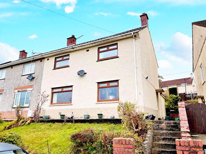 3 Bedroom House To Rent In Heol Llethryd, Pontyberem, Carmarthenshire, SA15