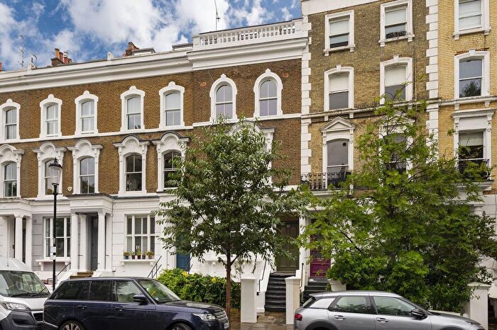 2 Bedroom Flat To Rent In Blenheim Crescent, London, W11