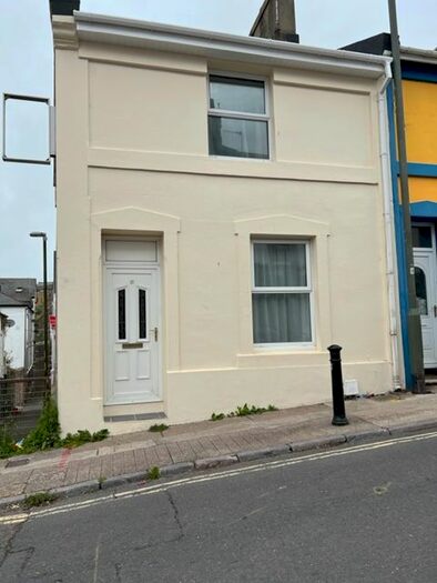 3 Bedroom End Of Terrace House To Rent In Princes Road, Torquay, TQ1