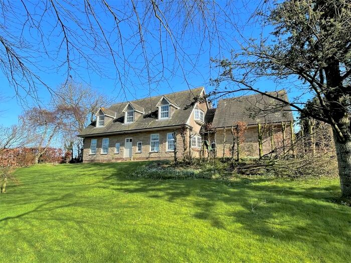 4 Bedroom Detached House For Sale In Larkfield, Crofton, CA5