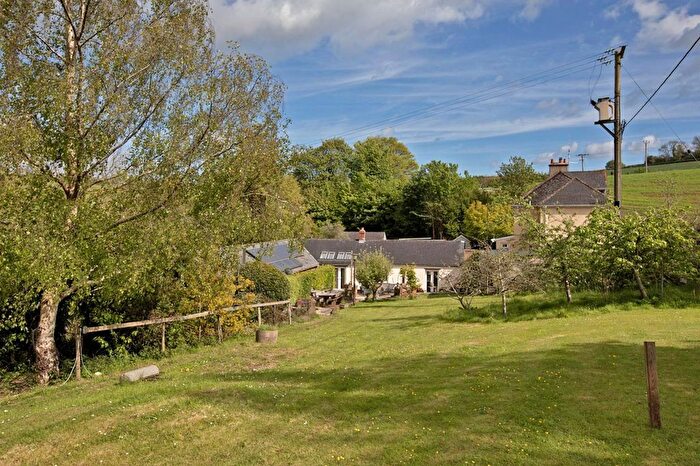 3 Bedroom Semi Detached Bungalow For Sale In Newton Abbot, TQ12