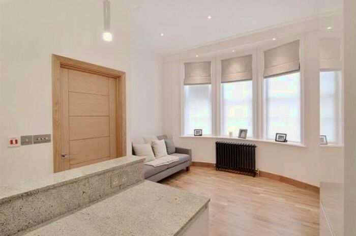 2 Bedroom Flat To Rent In Upper Wimpole Street, London W1G