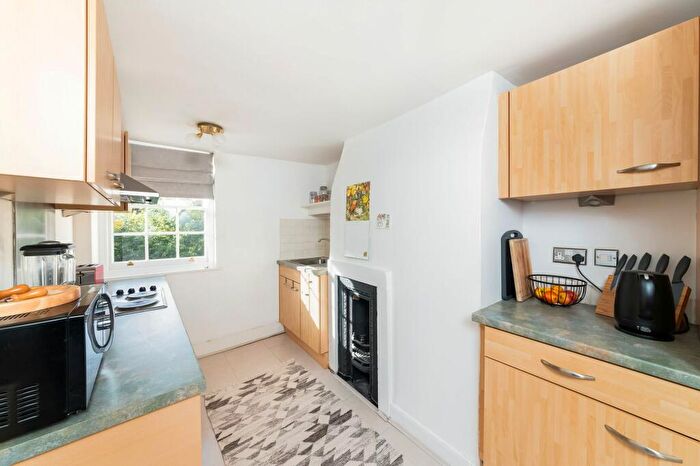 1 Bedroom Flat To Rent In Lombard Street, Abingdon, OX14