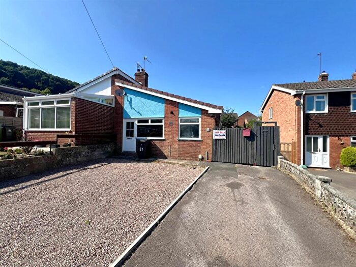 2 Bedroom Semi-Detached Bungalow For Sale In The Crescent, Mitcheldean, GL17