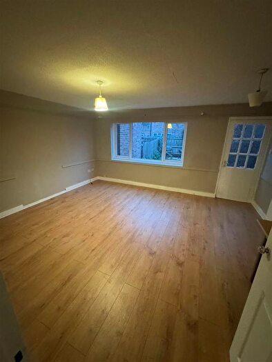 3 Bedroom Terraced House To Rent In Baxter Road, London, E16