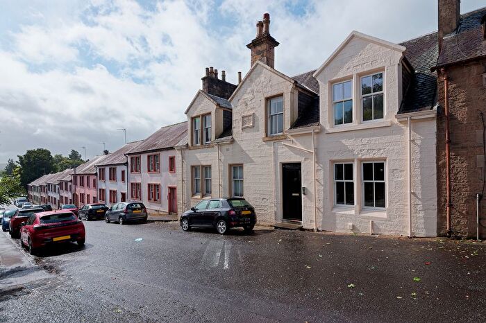 2 Bedroom Flat For Sale In / Ewing Street, Kilbarchan, PA10