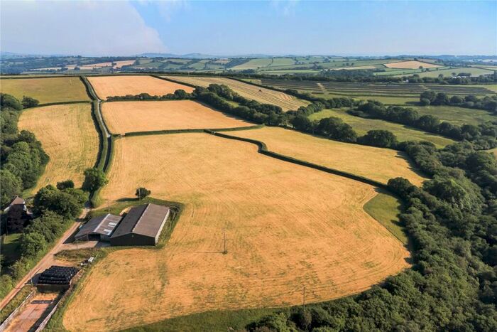 4 Bedroom Detached House For Sale In Stoodleigh, Tiverton, Devon, EX16