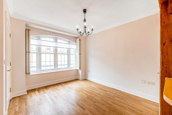 3 Bedroom Town House To Rent In St Martins Lane, Beckenham, BR3