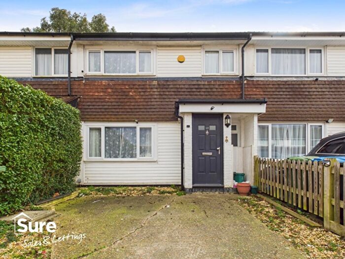 3 Bedroom Terraced House For Sale In The Dart, Hemel Hempstead, Hertfordshire, HP2