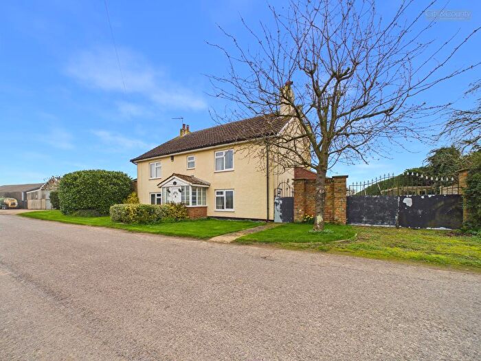 4 Bedroom Detached House For Sale In Luttongate, Gedney Hill, Spalding, PE12