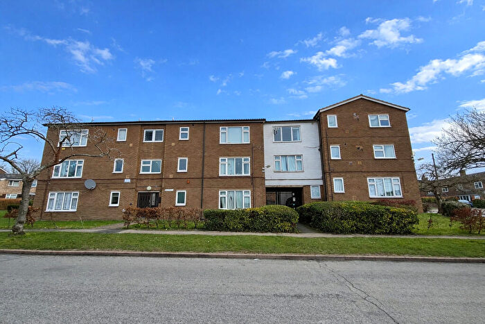 1 Bedroom Flat To Rent In Maylin Close, Hitchin, SG4