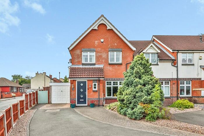 3 Bedroom End Of Terrace House For Sale In Jasmine Court, Heanor, DE75