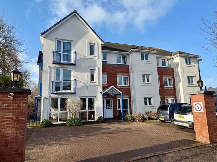 2 Bedroom Apartment For Sale In Cowick Street, St.Thomas, EX4